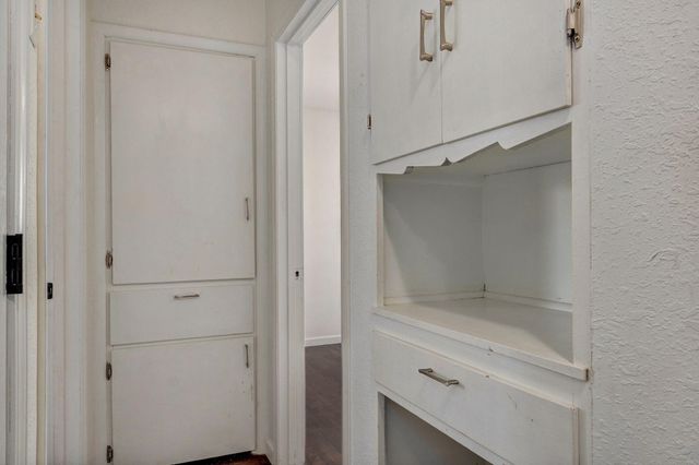 1941 S Sagamont Avenue, Springfield, MO 65807