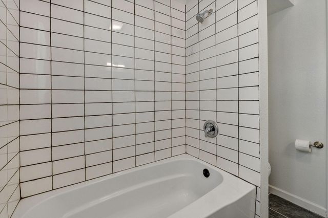 1941 S Sagamont Avenue, Springfield, MO 65807