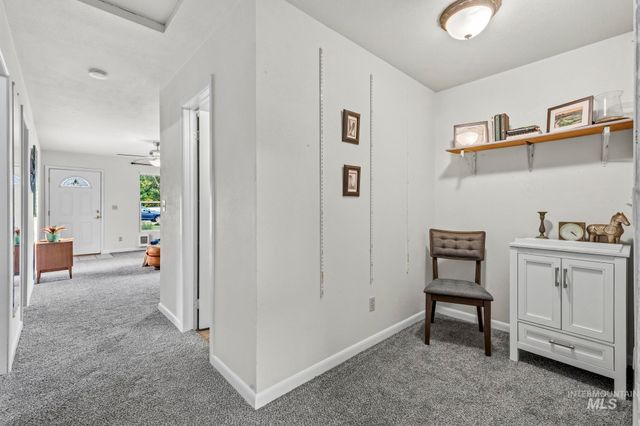 432 E Pine Ave, Meridian, ID 83642