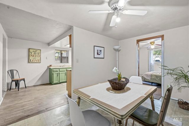 432 E Pine Ave, Meridian, ID 83642