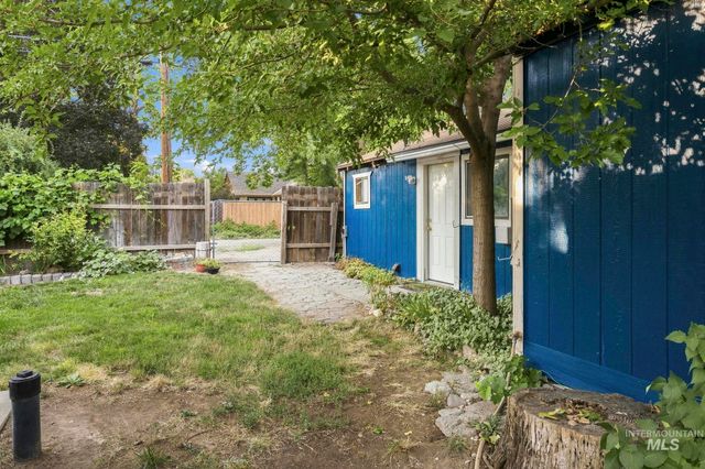 432 E Pine Ave, Meridian, ID 83642