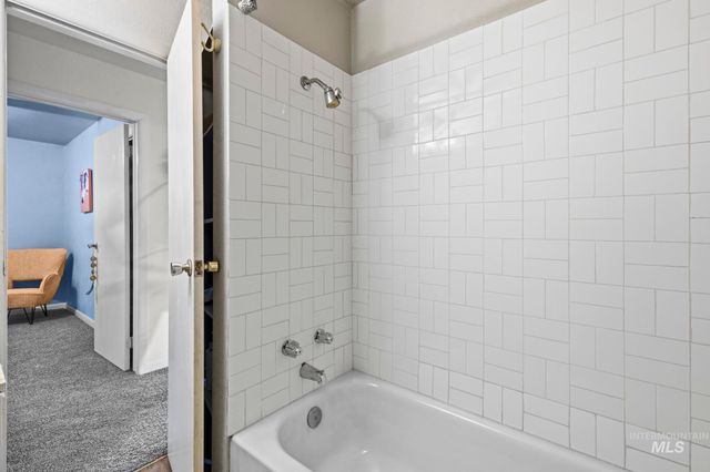 432 E Pine Ave, Meridian, ID 83642