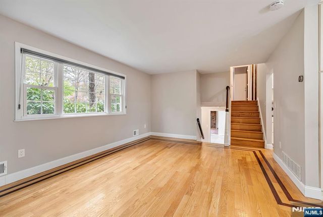 23 Monmouth Avenue, West Milford, NJ 07480