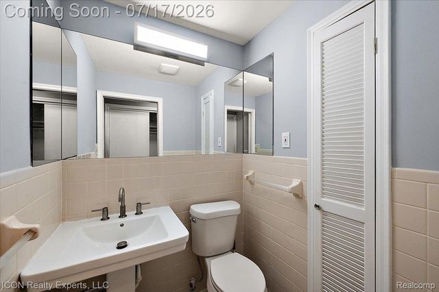 3666 Capitol Avenue, Warren, MI 48091