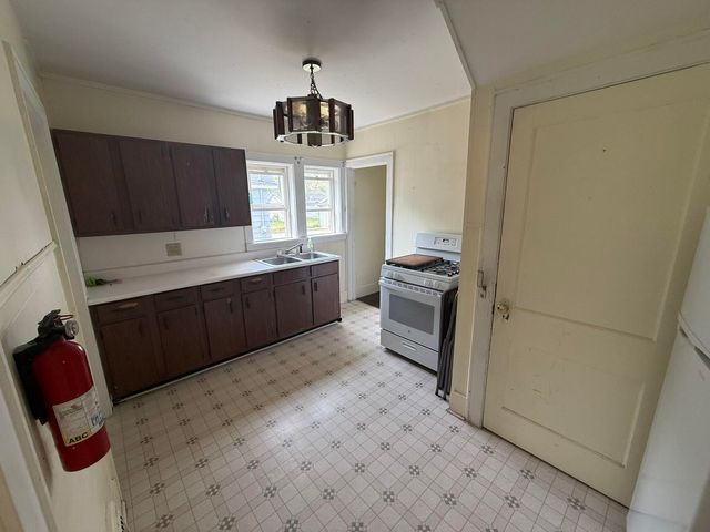 2229 McIlwraith Street, Muskegon Heights City, MI 49444