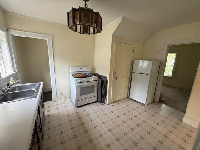 2229 McIlwraith Street, Muskegon Heights City, MI 49444