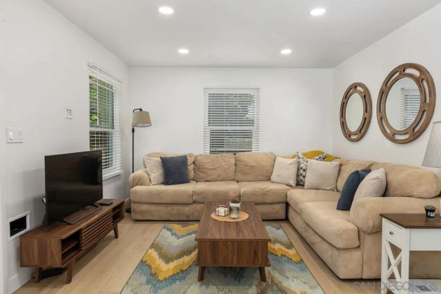 1743 Reed, San Diego, CA 92109