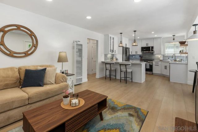 1743 Reed, San Diego, CA 92109