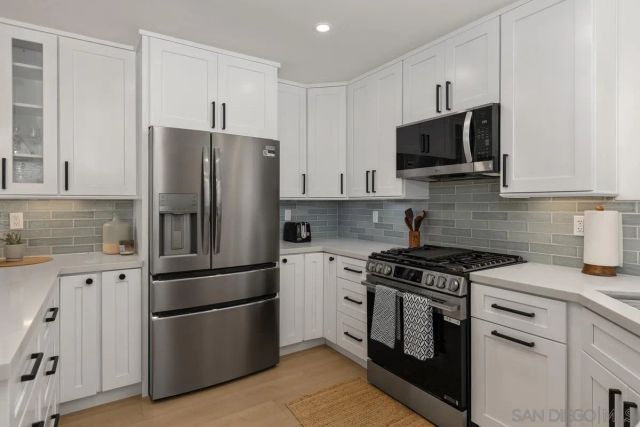 1743 Reed, San Diego, CA 92109