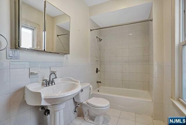 164 Orient Way 2, Rutherford, NJ 07070