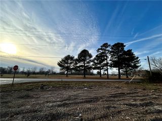 406 W 1st Street, Gentry, AR 72734