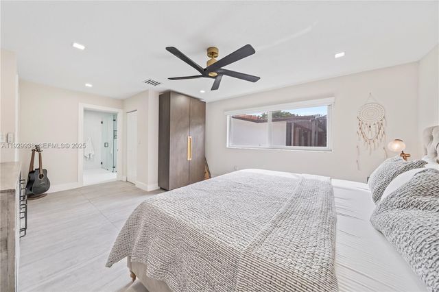 8451 Dundee Ter, Miami Lakes, FL 33016