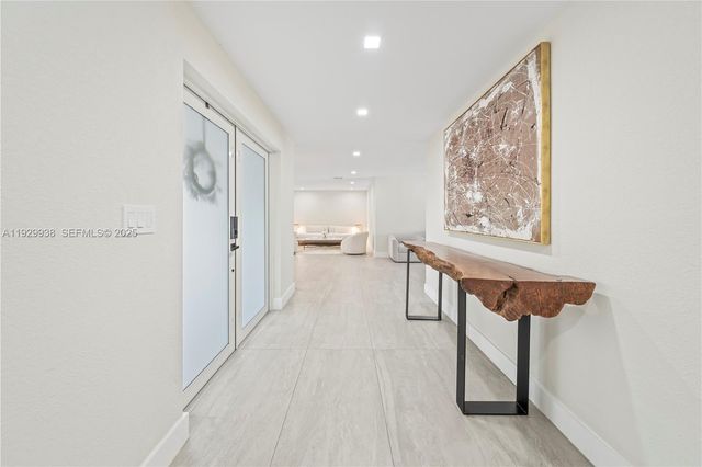 8451 Dundee Ter, Miami Lakes, FL 33016