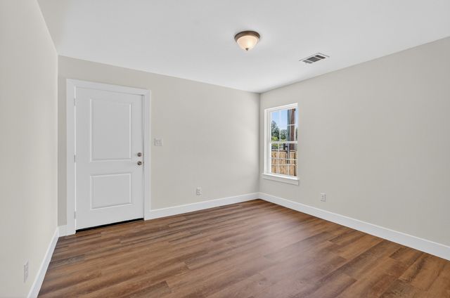 4002 Falls Drive, Dallas, TX 75211