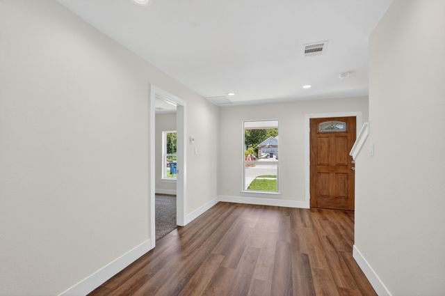 4002 Falls Drive, Dallas, TX 75211