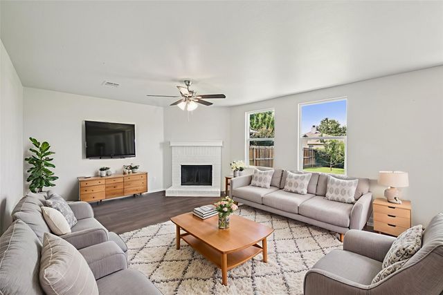 2825 Desert Drive, Denton, TX 76210