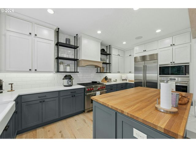 11398 Se CHEERFUL Way, Happy Valley, OR 97086