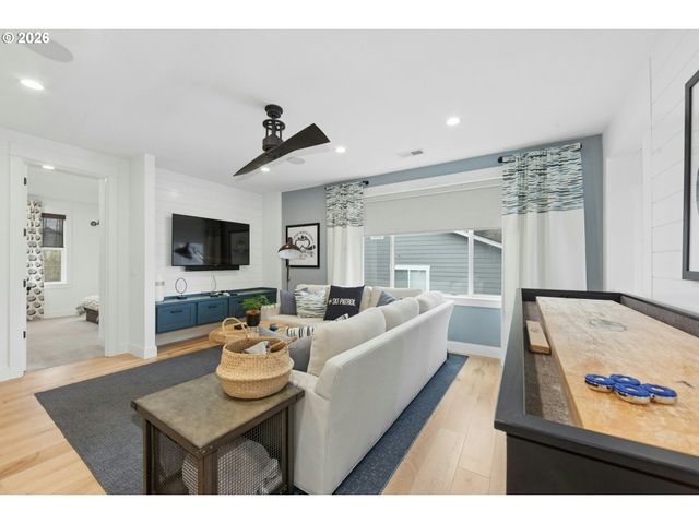 11398 Se CHEERFUL Way, Happy Valley, OR 97086