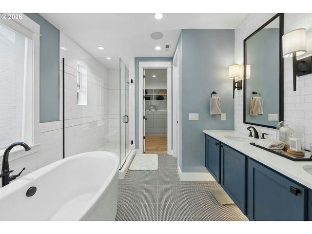 11398 Se CHEERFUL Way, Happy Valley, OR 97086