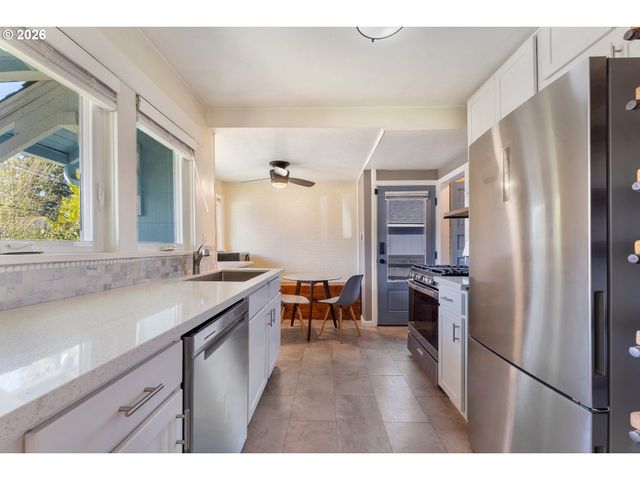 7834 N WABASH Ave, Portland, OR 97217