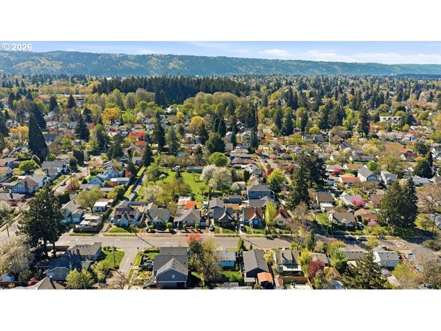 7834 N WABASH Ave, Portland, OR 97217