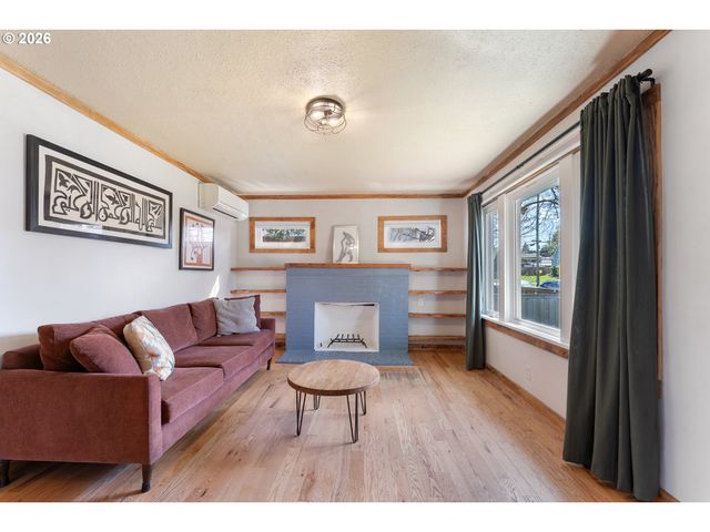 7834 N WABASH Ave, Portland, OR 97217