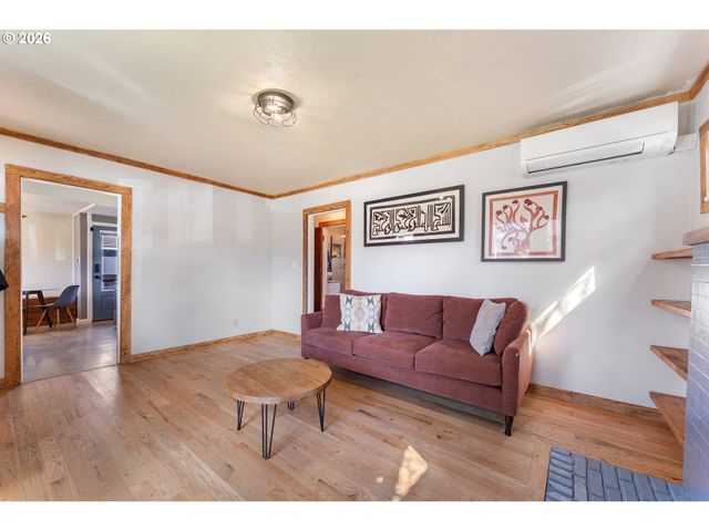 7834 N WABASH Ave, Portland, OR 97217