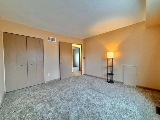 32065 Lakepoint Street, Chesterfield Twp, MI 48047