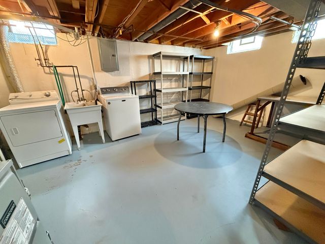 32065 Lakepoint Street, Chesterfield Twp, MI 48047