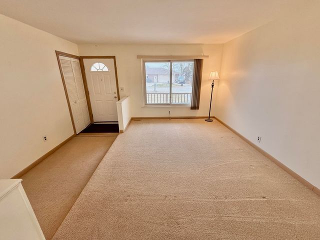 32065 Lakepoint Street, Chesterfield Twp, MI 48047