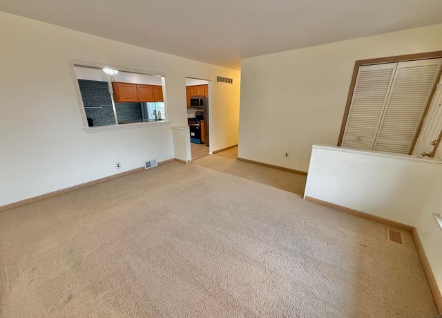 32065 Lakepoint Street, Chesterfield Twp, MI 48047