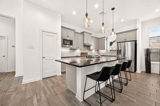 6007 Briarstone Crest Drive, Katy, TX 77493