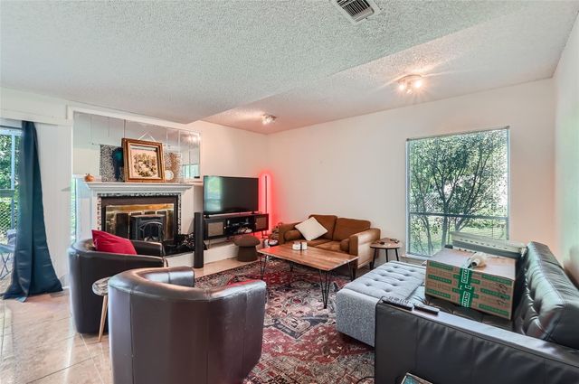 6810 Thorncliffe DR B, Austin, TX 78731