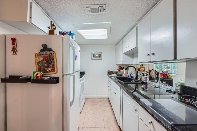 6810 Thorncliffe DR B, Austin, TX 78731