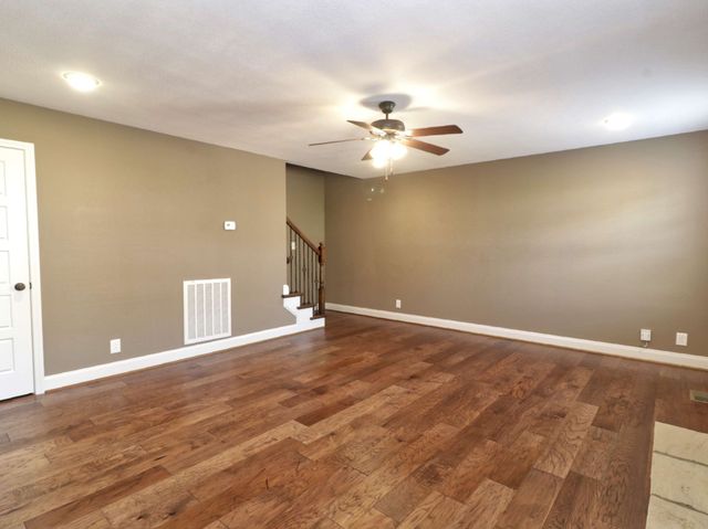 835 Crestone Ln, Clarksville, TN 37042