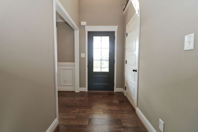 835 Crestone Ln, Clarksville, TN 37042