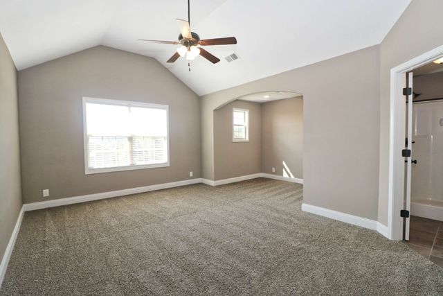 835 Crestone Ln, Clarksville, TN 37042