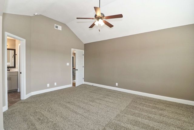 835 Crestone Ln, Clarksville, TN 37042