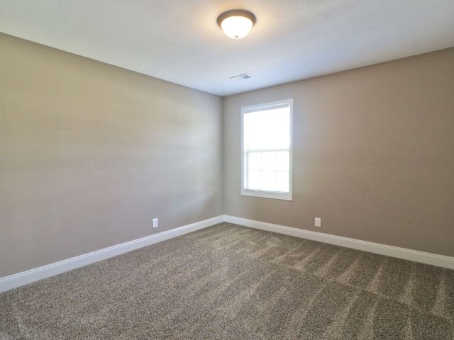 835 Crestone Ln, Clarksville, TN 37042