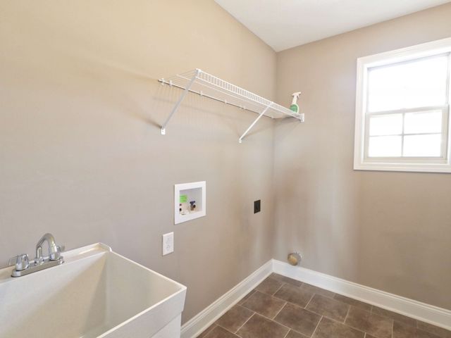 835 Crestone Ln, Clarksville, TN 37042