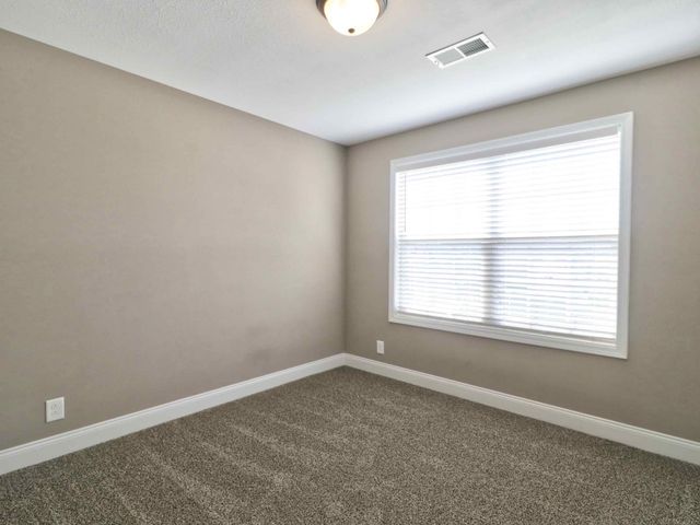 835 Crestone Ln, Clarksville, TN 37042