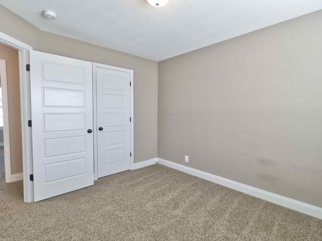 835 Crestone Ln, Clarksville, TN 37042