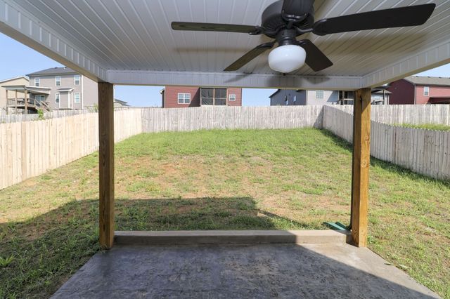835 Crestone Ln, Clarksville, TN 37042