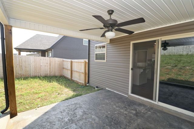 835 Crestone Ln, Clarksville, TN 37042