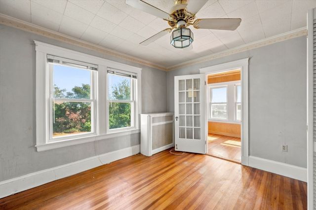 28 Roosevelt Ave, Hull, MA 02045