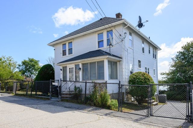 28 Roosevelt Ave, Hull, MA 02045