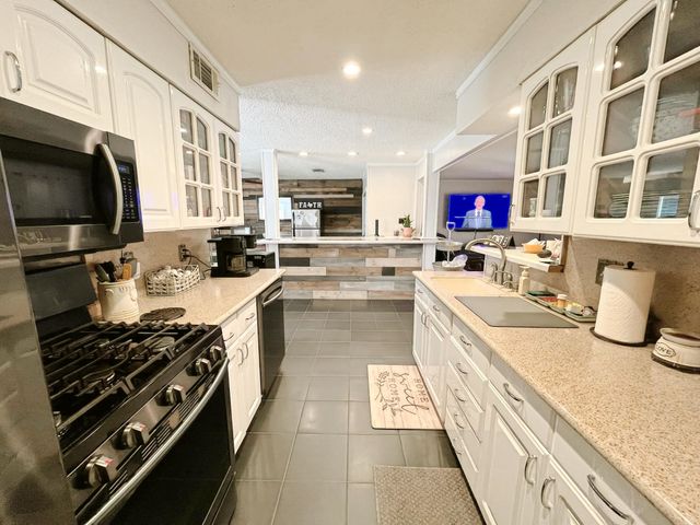 905 Miranda Drive, Mesquite, TX 75149