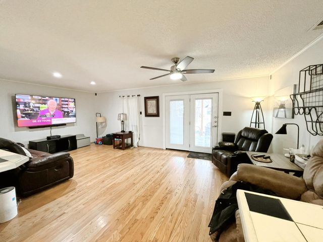 905 Miranda Drive, Mesquite, TX 75149