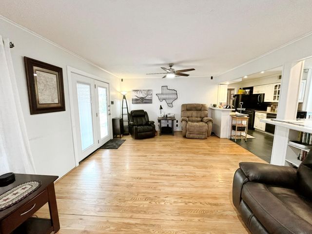 905 Miranda Drive, Mesquite, TX 75149