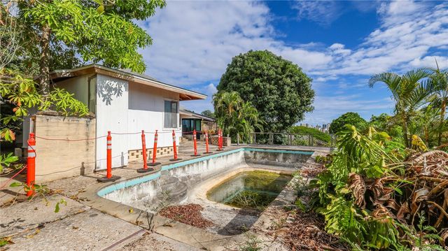 2026 Ahualani Place A, Honolulu, HI 96822